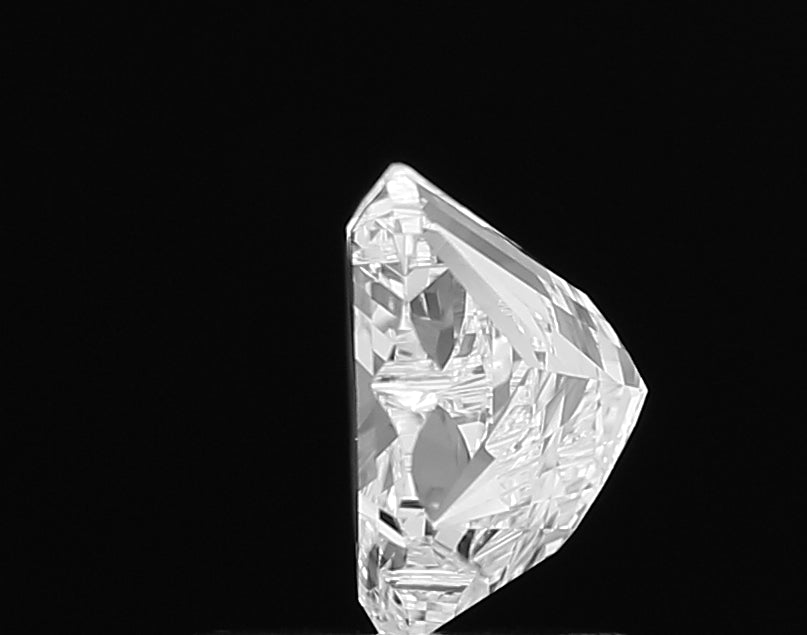 Witness the exceptional light performance and dazzling fire within this premium lab grown Cat Face diamond, a true gem of personality.